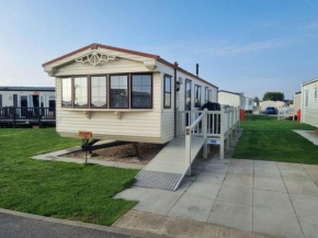 ML53 6 BERTH CARAVAN GOLDEN PALM CHAPET ST LEONARDs